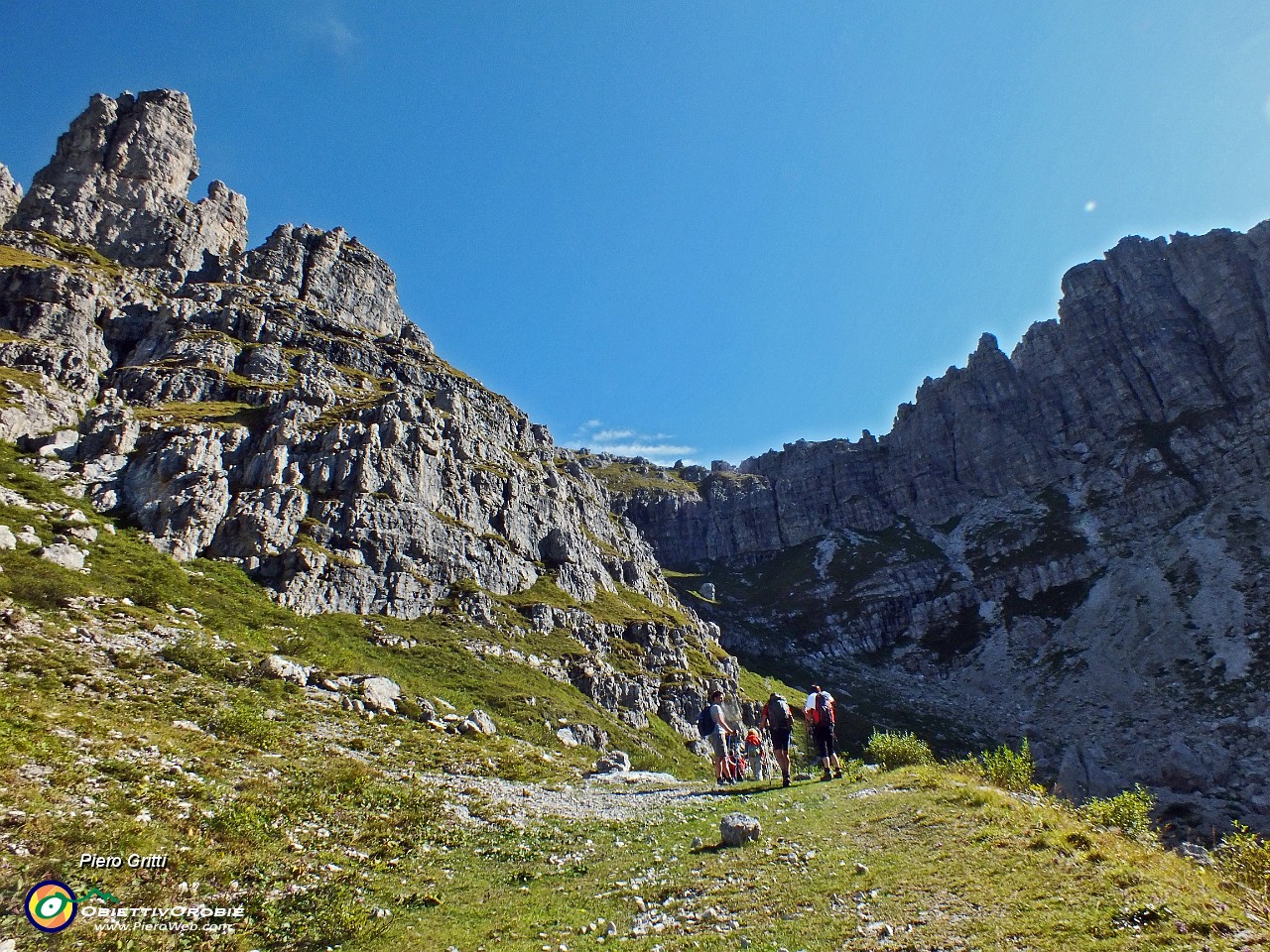 13 Saliamo inella parte alta della Valle dei Camosci.JPG